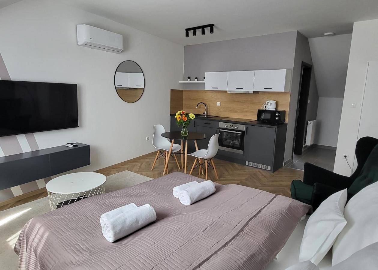 Dotis Apartman 터터 외부 사진
